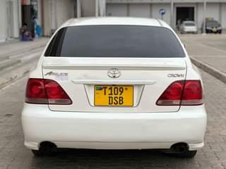 A picture of CROWN ATHLETIC FOR SALE MIL 11.8 CALL 0712827933