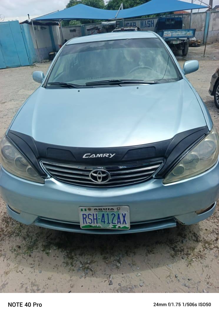 A picture of Toyota Camry 06 with superb Engine gear and chilling ac