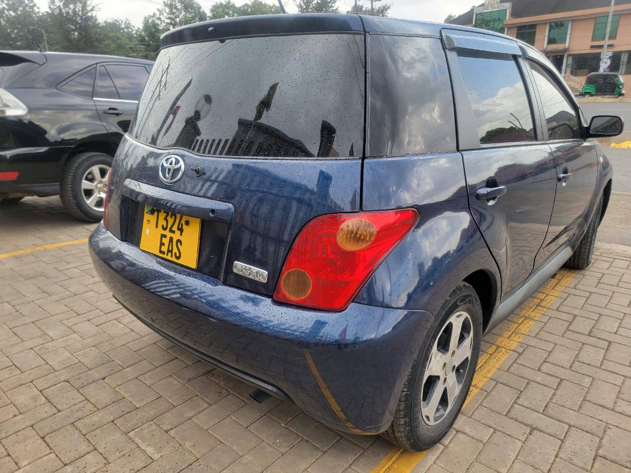 A picture of Toyota Ist