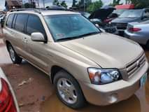 A picture of Less Than 6months Nigerian Used 2005 2006 3 Seater Toyota