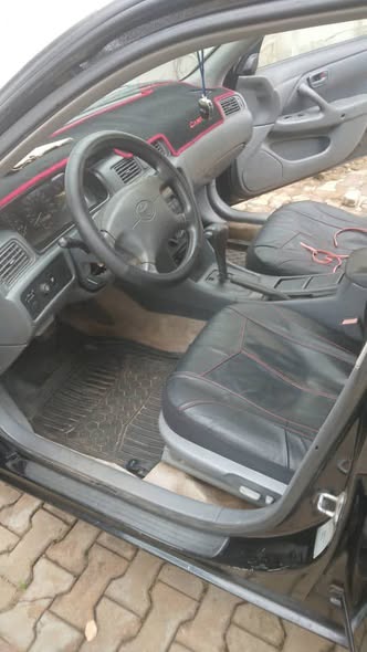 A picture of Toyota Camry Pencil V6 engine