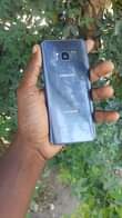 A picture of SAMSUNG S8
