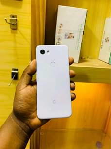 A picture of google pixer 3a