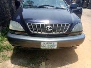 A picture of 2003 lexus Rx 300 engine gear and break in condition