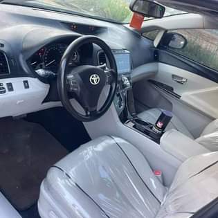 A picture of 2011 Toyota venza 2011 model
