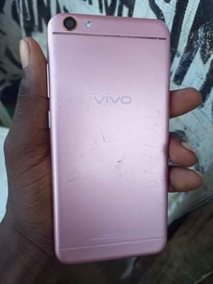 A picture of Vivo Y66 gb64 ram4