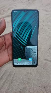 A picture of Samsung a02 small creked Gb64 Ram4