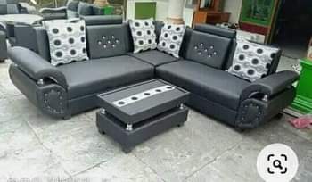 A picture of Pata sofa mpya kwa bei ya fundi na sio dalali