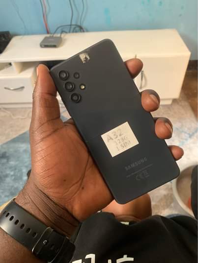 A picture of Samsung A32