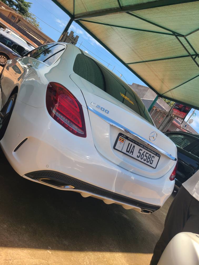 A picture of Mercedes Benz C200 2017 model