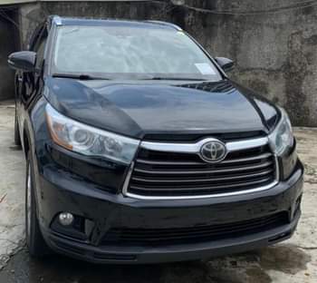 A picture of Toyota Highlander Limited Edition 2015