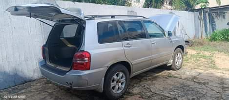 A picture of TOYOTA HIGHLANDER 2003 MODEL