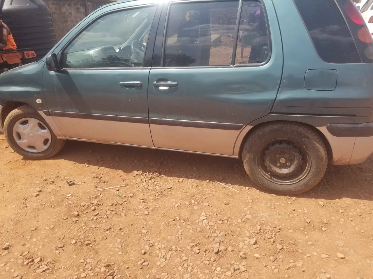 A picture of RAUM 9 5m CALL 0701488581 WHAT S APP 0776417404