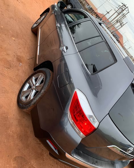 A picture of Foreign used 2012 Toyota Highlander limited full option