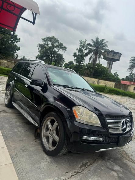 A picture of Good deal2010 Mercedes Benz GL550