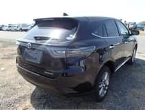 A picture of TOYOTA HARRIER 2015 ON QUICK SALE 99 800 000 UGX
