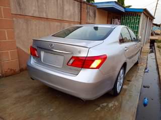 A picture of Super sharp Lexus es350 2007 model used first body DVD
