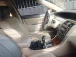 A picture of Toyota Avalon 03 first body perfectly working