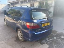 A picture of Toyota picnic 2360cc Full ac Mil 7 5 0789093731 0627580040