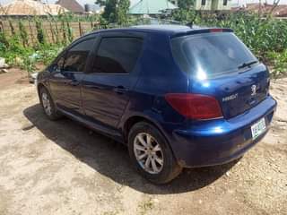 A picture of Peugeot 307 automatic Transmission 4 sale