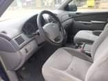 A picture of Toyota Sienna 2006