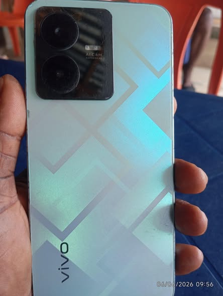 A picture of Vivo Y22