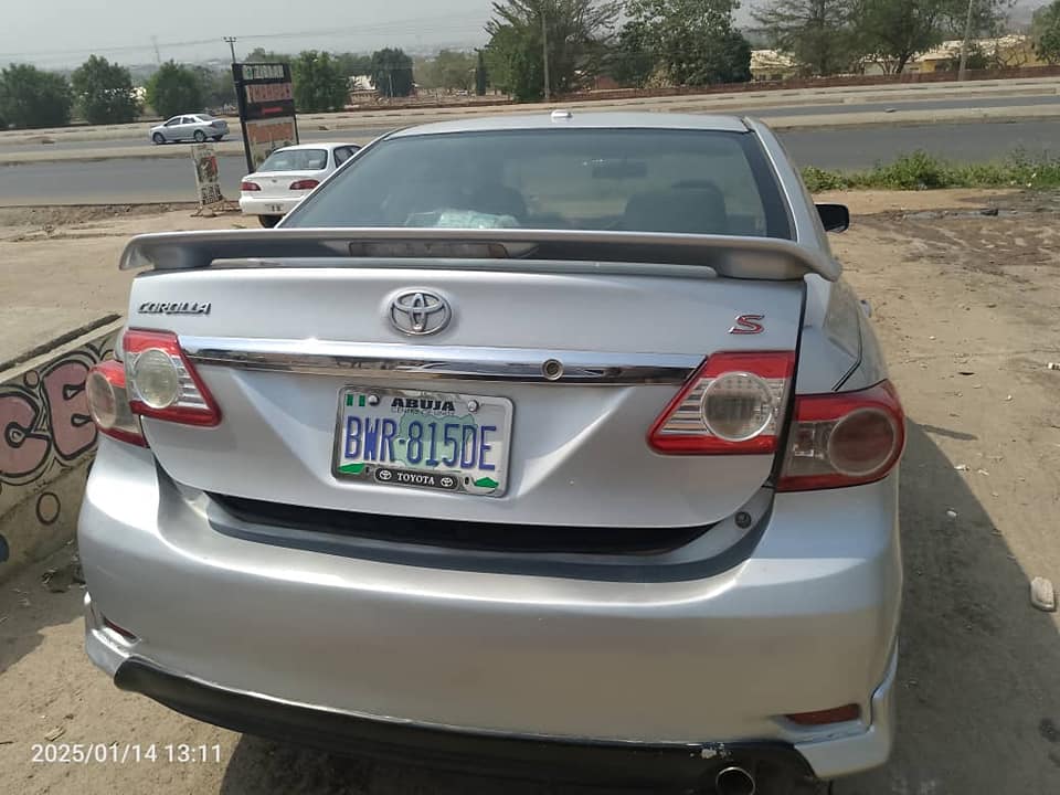A picture of Toyota Corolla 013