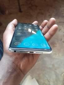 A picture of oppo reno 5