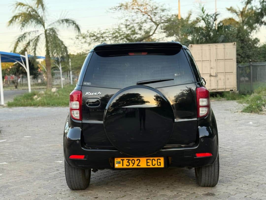 A picture of TOYOTA RUSH