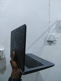 A picture of HP G1 LAPTOP