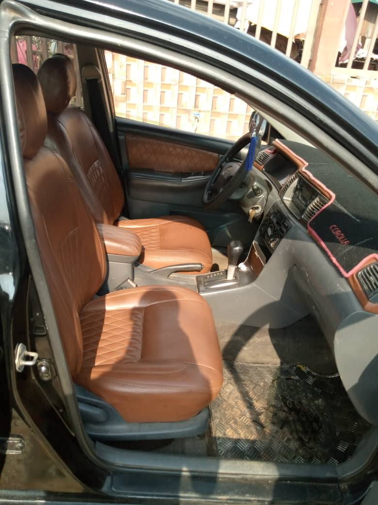 A picture of TOYOTA COROLLA 2006