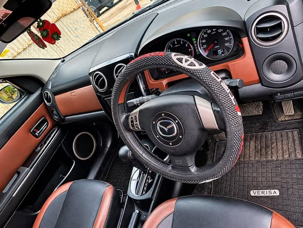 A picture of MAZDA DEMIO
