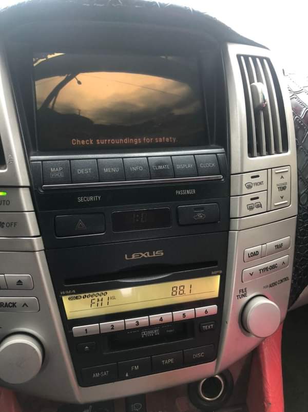 A picture of Registered Lexus Rx 330 05 Perfect condition Engine and gear