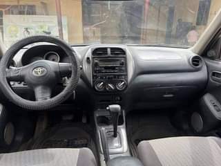 A picture of Toyota RAV4 2005 Model