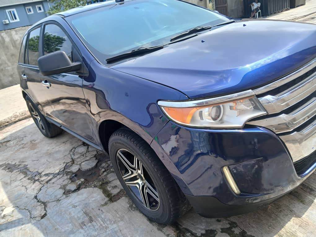 A picture of Register Ford Edge 2013