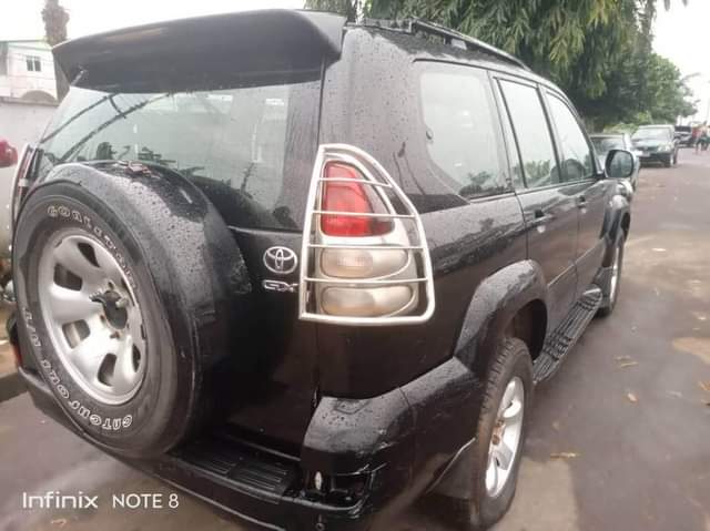 A picture of 2009 Prado