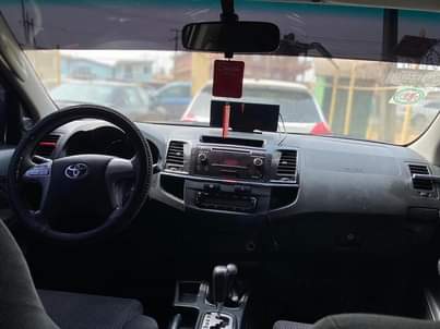 A picture of TOYOTA FORTUNER 2015