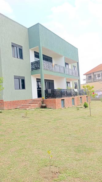 houses kyanja