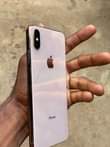 A picture of iPhone Xsmax 256gb Face ID Swapping is allowed