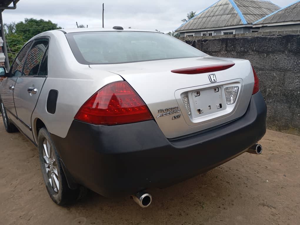 A picture of Honda EOD 2006 V6