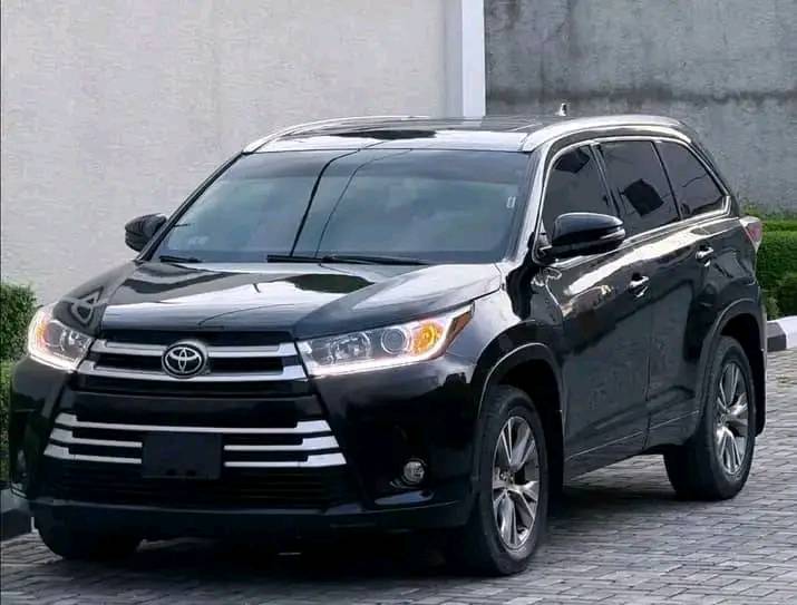 A picture of 2015 highlander