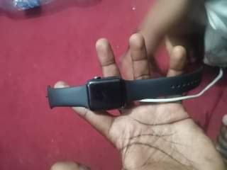 A picture of apple Watch series 3