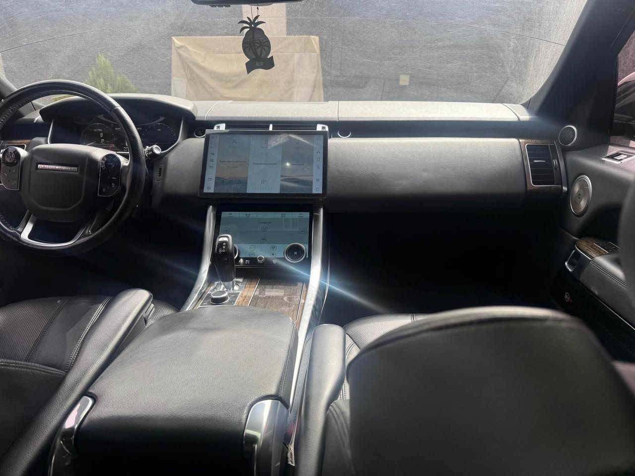 A picture of Range Rover