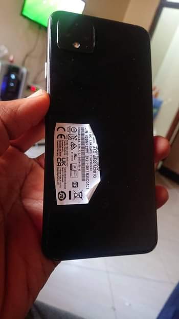 A picture of Google pixel 4xl
