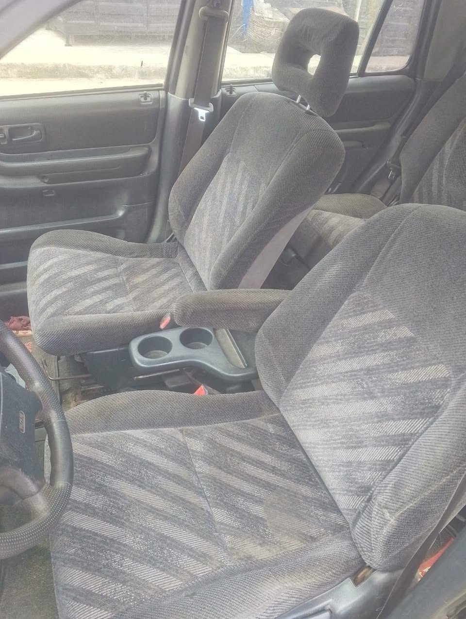 A picture of HONDA CRV 1999 MODEL ENGINE AND GEAR OK CALL ME