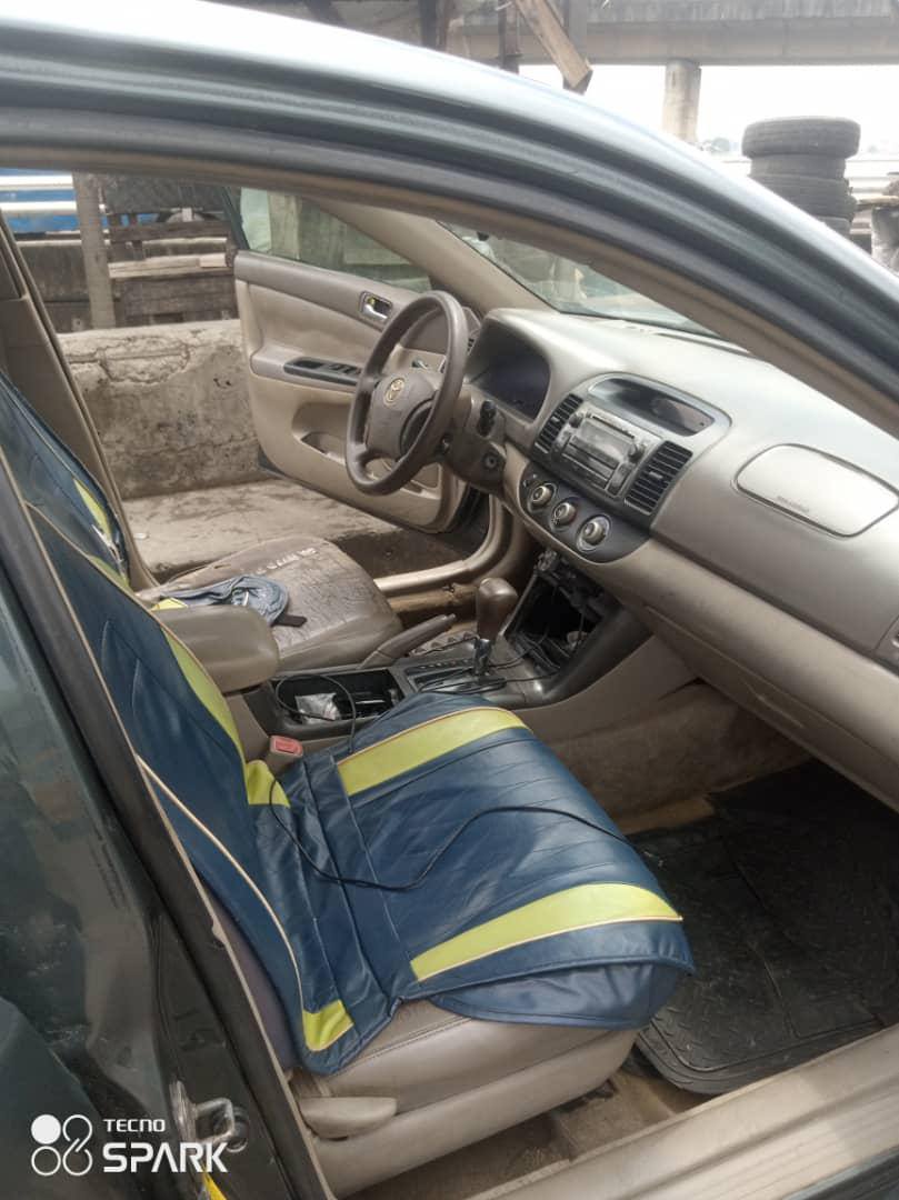 A picture of 2005 Toyota Camry