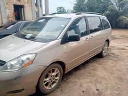 A picture of 2006 Toyota Sienna Smooth engine and gear Ac chilling 3