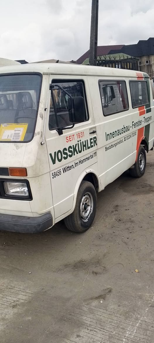 A picture of Volkswagen LT 28
