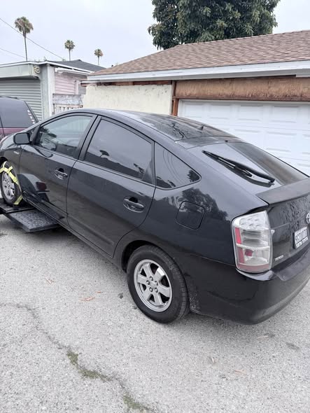 A picture of 2008 Toyota prius
