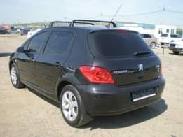 A picture of Tokunbo vehicle Peugeot 307 Fully air conditioned Fabric upholstery Automatic